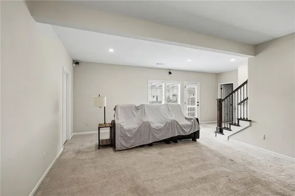 $500,000 | 10810 North Virginia Avenue, Kansas City, MO 64155