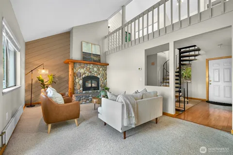 $1,395,000 | 2550 Lake Whatcom Boulevard, Bellingham, WA 98229