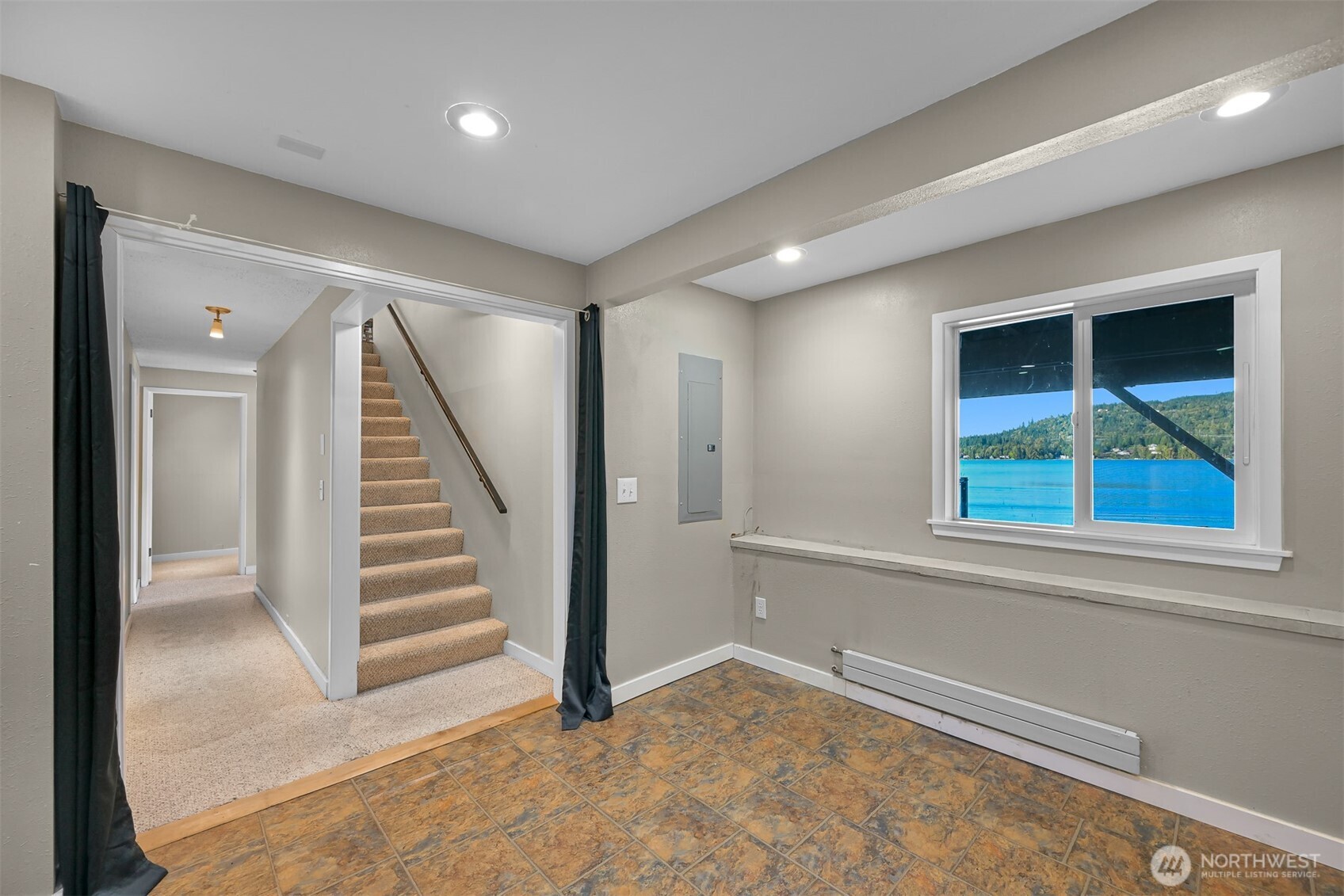 2550 Lake Whatcom Boulevard Bellingham, WA 98229 - Photo 21 of 38 a view of an empty room with a window