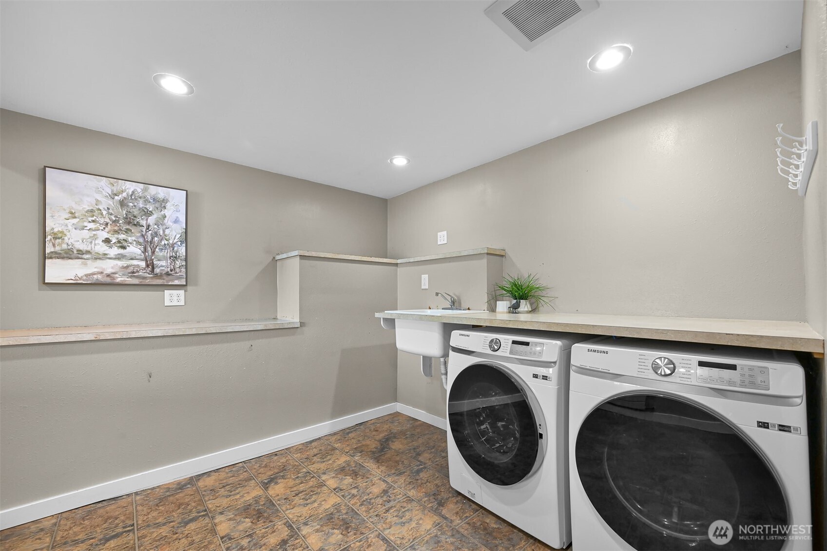 2550 Lake Whatcom Boulevard Bellingham, WA 98229 - Photo 22 of 38 a utility room with dryer and washer