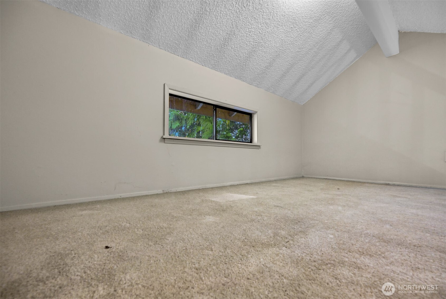 2550 Lake Whatcom Boulevard Bellingham, WA 98229 - Photo 26 of 38 an empty room with windows