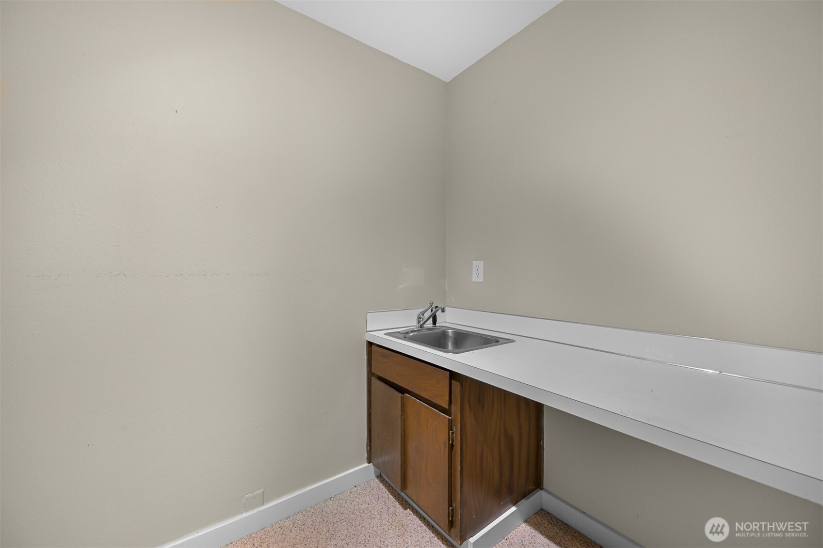 2550 Lake Whatcom Boulevard Bellingham, WA 98229 - Photo 27 of 38 a utility room with a sink