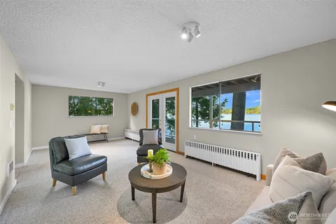 $1,395,000 | 2550 Lake Whatcom Boulevard, Bellingham, WA 98229