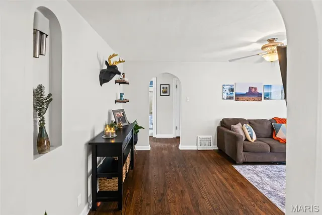 $175,000 | 119 South Jefferson Avenue, Collinsville, IL 62234