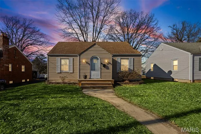 $175,000 | 119 South Jefferson Avenue, Collinsville, IL 62234