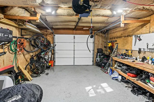 $175,000 | 119 South Jefferson Avenue, Collinsville, IL 62234