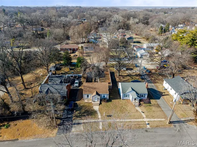 $175,000 | 119 South Jefferson Avenue, Collinsville, IL 62234