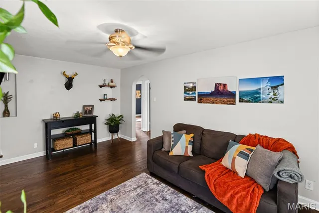 $175,000 | 119 South Jefferson Avenue, Collinsville, IL 62234