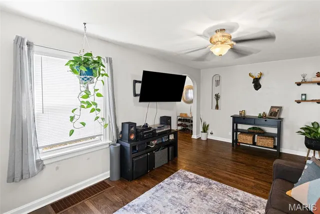 $175,000 | 119 South Jefferson Avenue, Collinsville, IL 62234