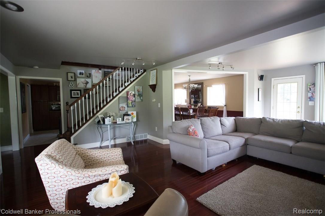 11635 Pardee Road Taylor, MI 48180 - Photo 17 of 81 ML1D0063.jpg