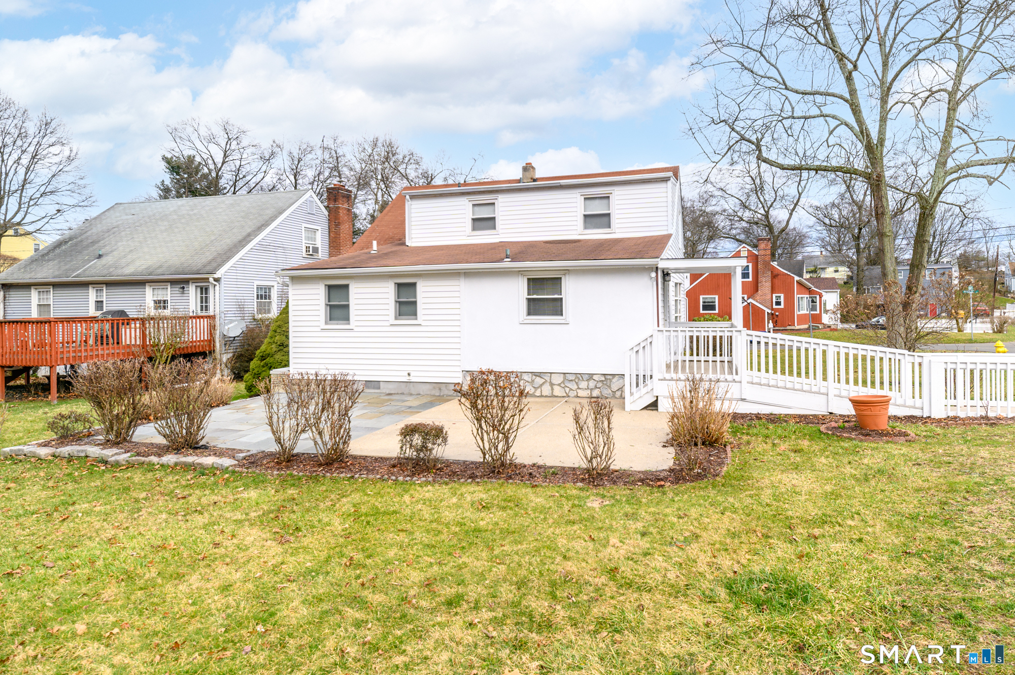 20 Rockmere Road Norwalk, CT 06851 - Photo 5 of 29