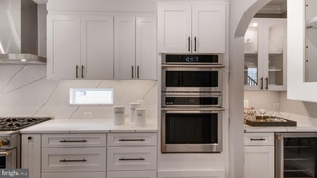 $2,020,000 | 30 East Linden Street, Alexandria, VA 22301