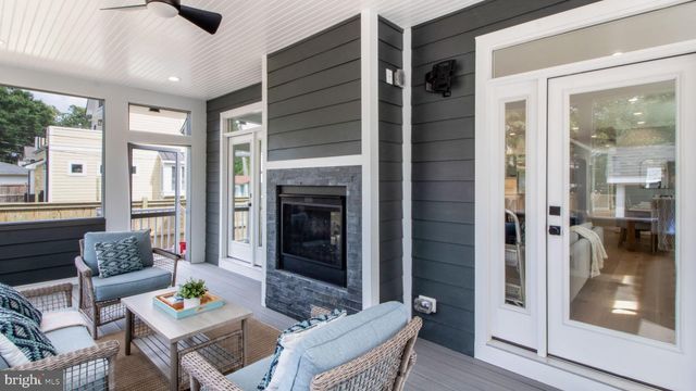 $2,020,000 | 30 East Linden Street, Alexandria, VA 22301