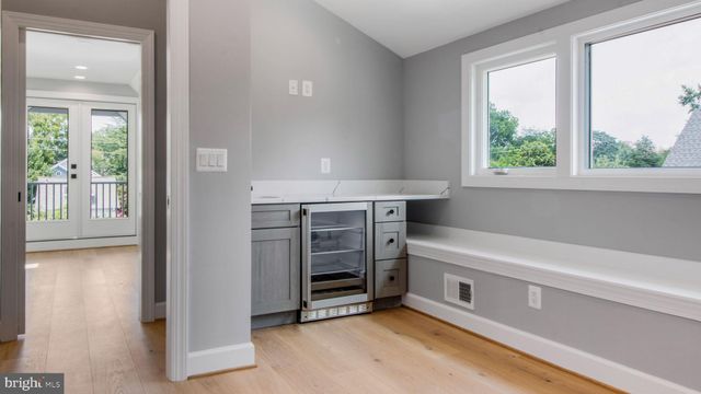 $2,020,000 | 30 East Linden Street, Alexandria, VA 22301