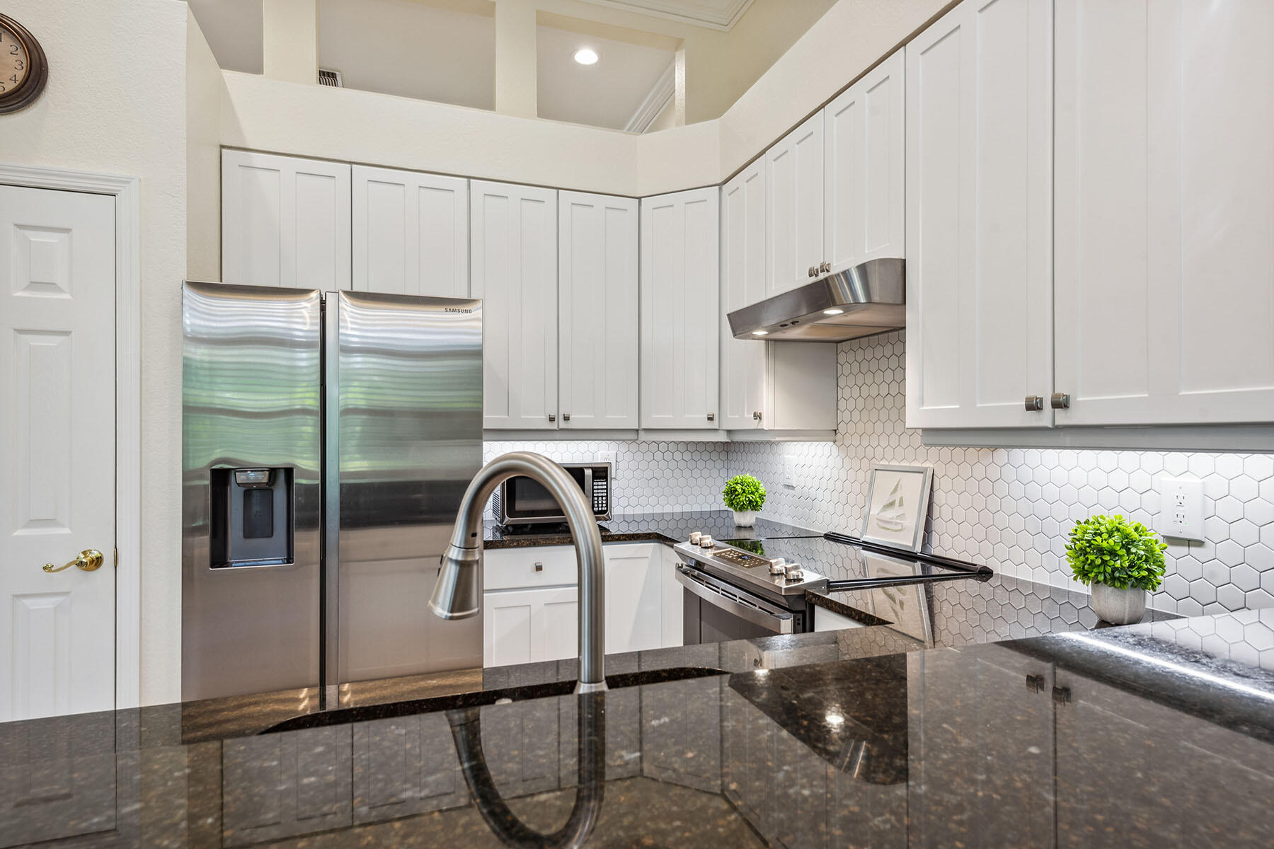 8599 Peppertree Way Naples, FL 34114 - Photo 6 of 38 226006574c