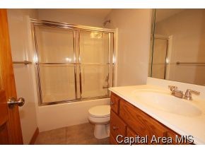 5132 Kinsinger Road Pleasant Plains, IL 62677 - Photo 15 of 20 Gallery Image 15