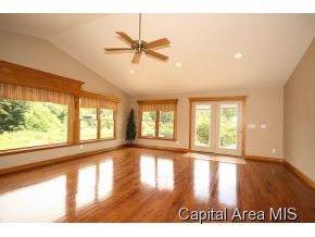 5132 Kinsinger Road Pleasant Plains, IL 62677 - Photo 10 of 20 Gallery Image 10