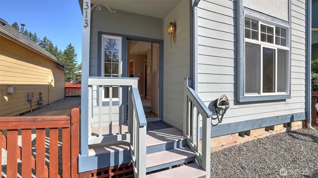 $375,000 | 25123 Roberts Drive, Unit 313, Black Diamond, WA 98010