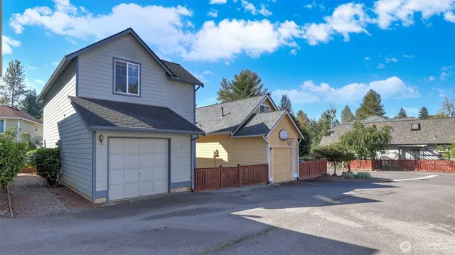 $375,000 | 25123 Roberts Drive, Unit 313, Black Diamond, WA 98010