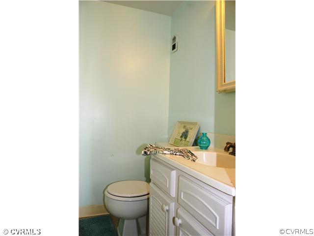 9 Waterfall Road, Unit 9 Henrico, VA 23228 - Photo 11 of 17 Master Bath