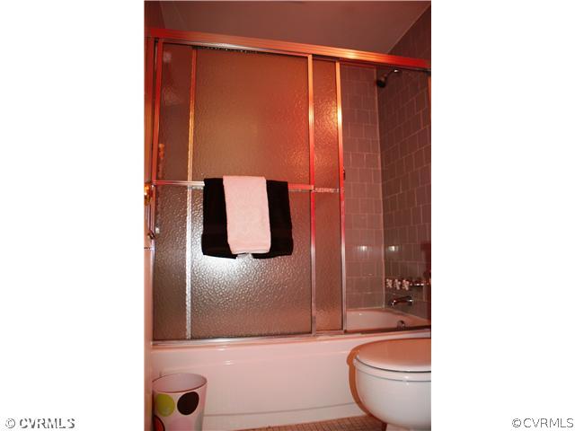 9 Waterfall Road, Unit 9 Henrico, VA 23228 - Photo 15 of 17 Bathroom