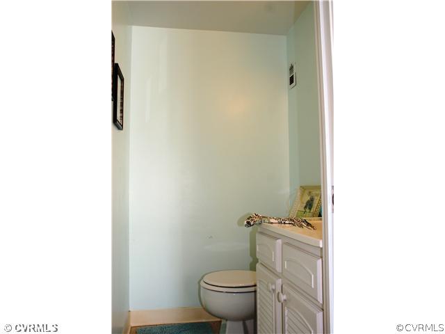 9 Waterfall Road, Unit 9 Henrico, VA 23228 - Photo 10 of 17 Master Bath