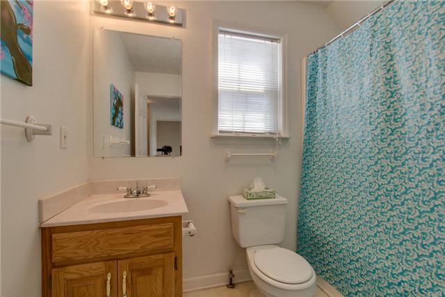 1078 Bakers Work Road Burns, TN 37029 - Photo 16 of 20 Full Guest Bathroom