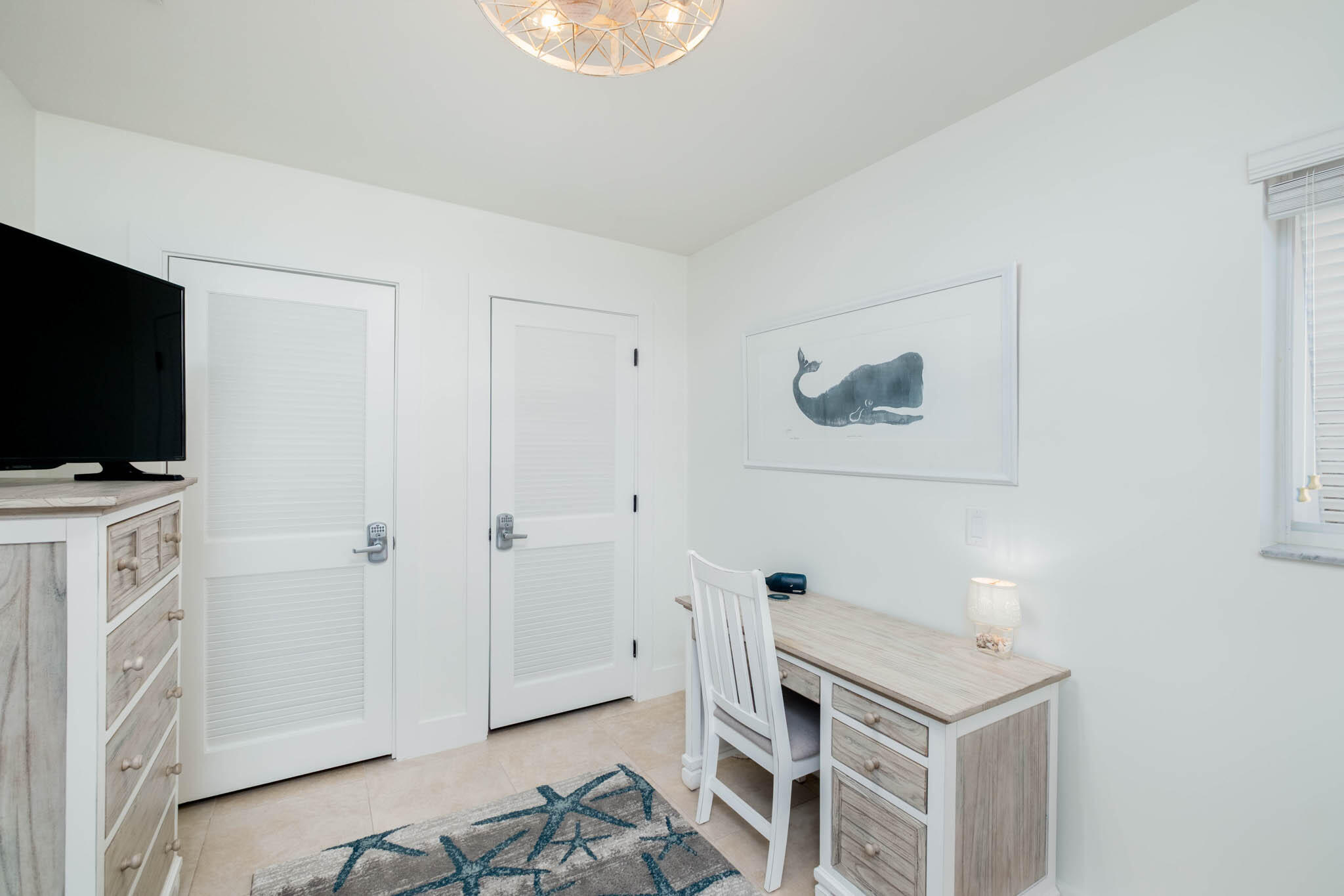 181 Ocean View Drive Key Largo, FL 33037 - Photo 47 of 52 a view of a livingroom with furniture
