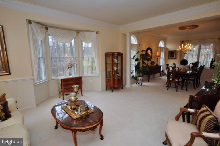 1312 Aldbury Way Reston, VA 20194 - Photo 8 of 21 Living Room/Dining Room