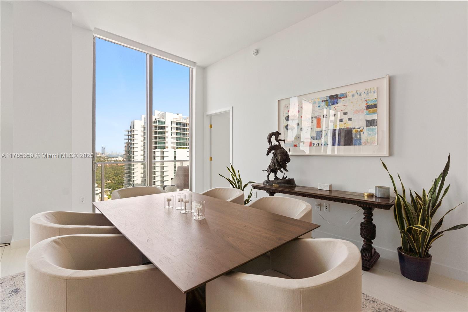 2678 Tigertail Avenue, Unit PH4 Miami, FL 33133 - Photo 11 of 75