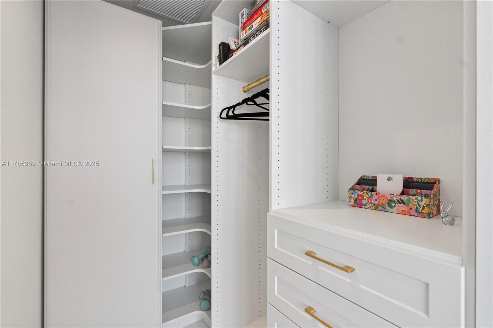 2678 Tigertail Avenue, Unit PH4 Miami, FL 33133 - Photo 21 of 75