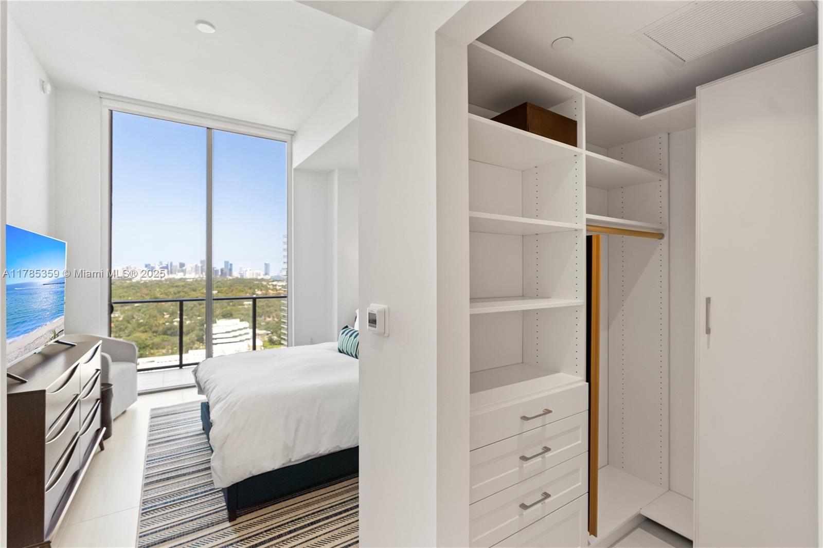 2678 Tigertail Avenue, Unit PH4 Miami, FL 33133 - Photo 24 of 75