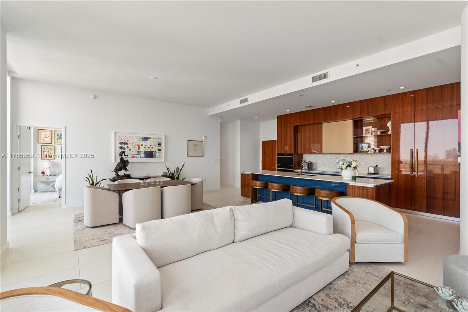 2678 Tigertail Avenue, Unit PH4 Miami, FL 33133 - Photo 5 of 75