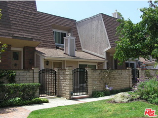 13065 Mindanao Way, Unit 15 Marina del Rey, CA 90292 - Photo 1 of 26