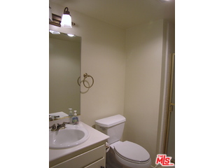13065 Mindanao Way, Unit 15 Marina del Rey, CA 90292 - Photo 12 of 26