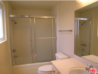 13065 Mindanao Way, Unit 15 Marina del Rey, CA 90292 - Photo 19 of 26