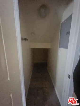 $3,000 | 887 East 40th Place, Unit 3, Los Angeles, CA 90011