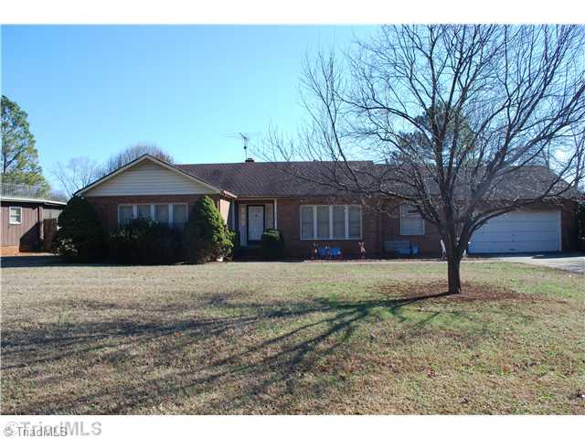 616 Drumheller Road Clemmons, NC 27012 - Photo 1 of 3 Exterior Front.