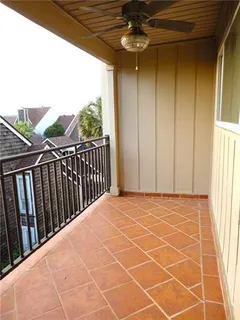 $219,000 | 500 Lake Marina Avenue, Unit 322, New Orleans, LA 70124