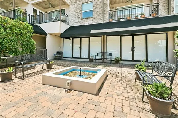 $219,000 | 500 Lake Marina Avenue, Unit 322, New Orleans, LA 70124