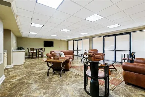 $219,000 | 500 Lake Marina Avenue, Unit 322, New Orleans, LA 70124