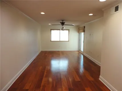 $219,000 | 500 Lake Marina Avenue, Unit 322, New Orleans, LA 70124