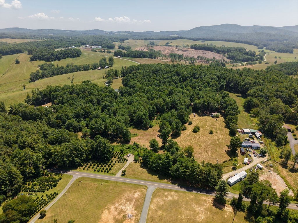 2320 Snow Hill Road, Unit 8 Galax, VA 24333 - Photo 31 of 32 Gallery Image 31
