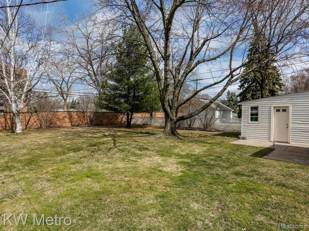 2330 Harvard Road Berkley, MI 48072 - Photo 21 of 22