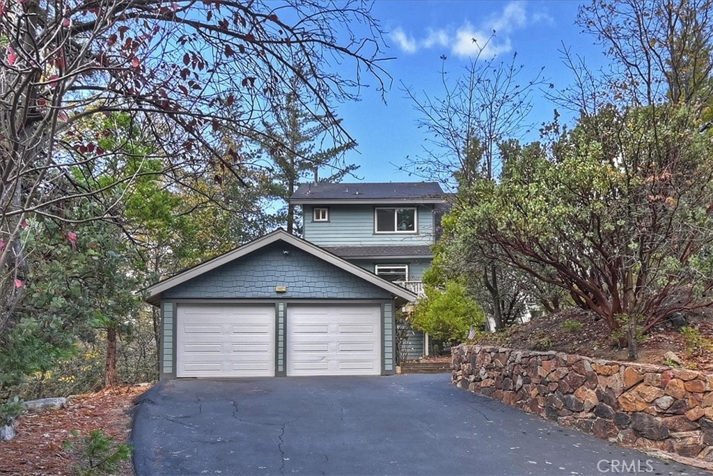 26822 Huron Road Lake Arrowhead, CA 92391 - Photo 2 of 36