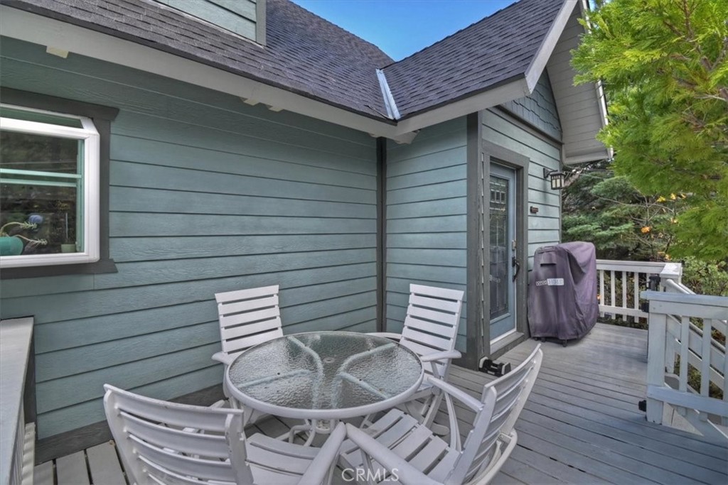 26822 Huron Road Lake Arrowhead, CA 92391 - Photo 32 of 36