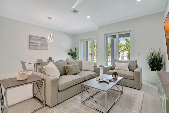 $8,000 | 4695 Southeast Manatee Terrace, Stuart, FL 34997