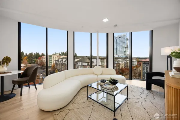 $1,095,000 | 999 110th Avenue Northeast, Unit 500, Bellevue, WA 98004