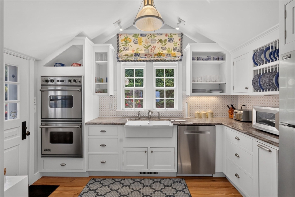 166 Shore Road Chatham, MA 02633 - Photo 19 of 39 Gallery Image 19