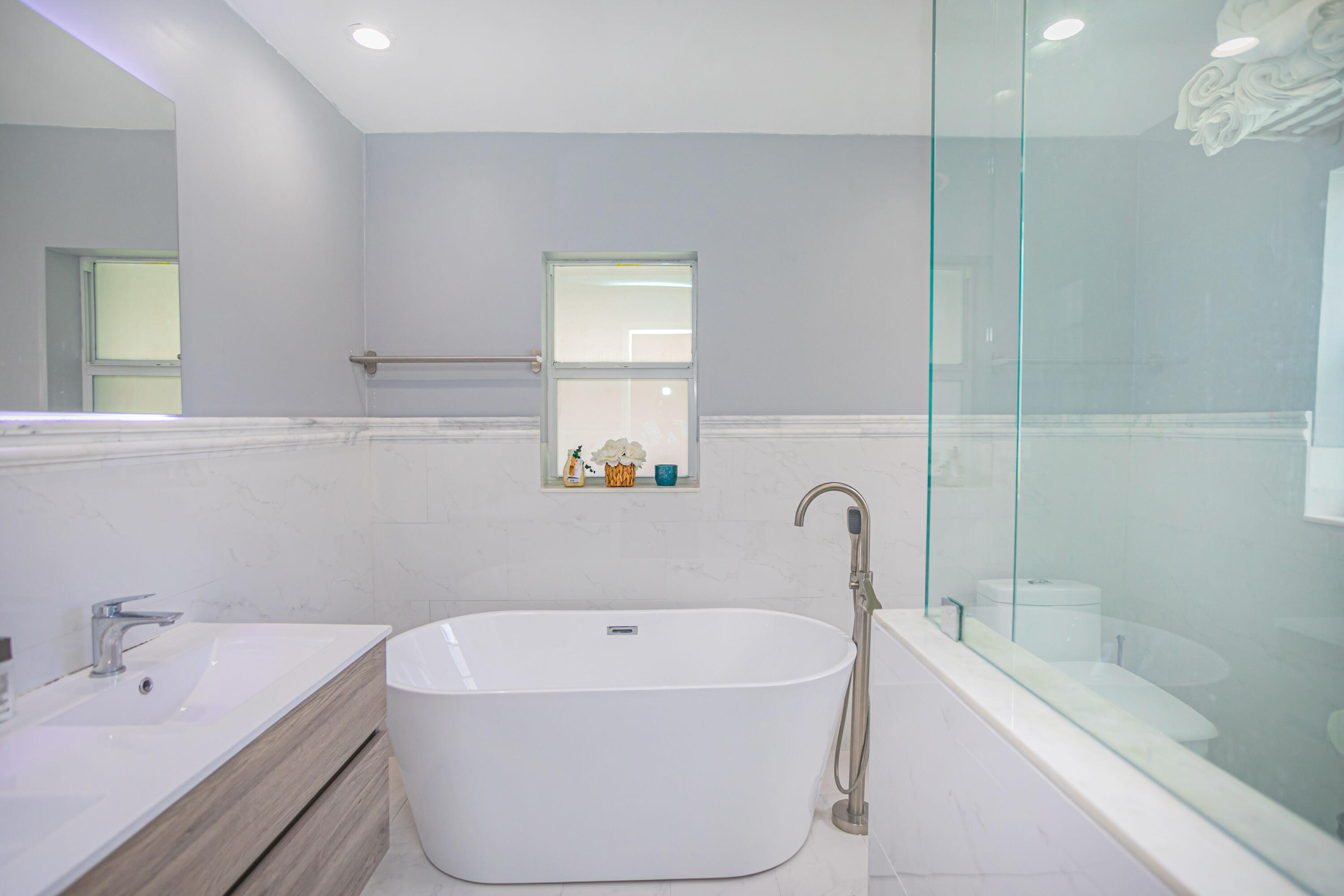 9237 Southwest 18th Street Boca Raton, FL 33428 - Photo 19 of 33 Master Bathroom